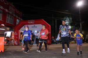 BIB: 3418, 4395, 4263
                            <button type="button" onclick="openModal(26262912)" class="btn btn-primary btn-sm float-right btn-popup" data-toggle="modal" data-target=".modal-high-quality">
                        <i class="fas fa-shopping-cart"></i> Add to Cart
                    </button>
                                            <button type="button" onclick="isThisMe(26262912, true)" class="btn btn-success btn-sm float-right btn-popup btn-isme hidden" data-toggle="tooltip" data-placement="bottom" title="นี่คือรูปของคุณใช่ไหม คลิกที่นี่เพื่อเอาเข้าอัลบั้ม">
                        <i class="fas fa-plus"></i> Add to album
                    </button>
                    <button type="button" onclick="isThisMe(26262912, false)" class="btn btn-warning btn-sm float-right btn-popup btn-isnotme hidden">
                        <i class="fas fa-ban"></i> Remove from album
                    </button>